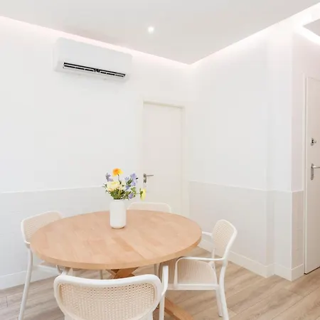 Solar Castle Downtown Pensionat 3*